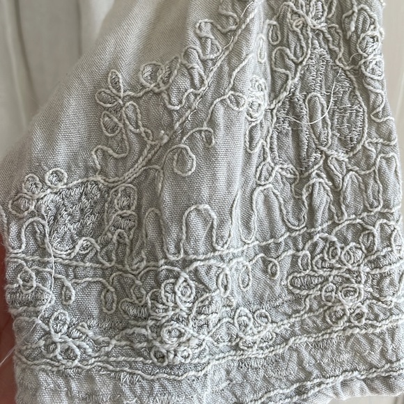 Solitaire Lace Top - Picture 4 of 7